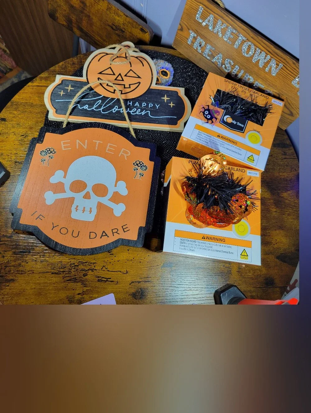Halloween lot of 4 items 2 Wooden Signs 2 battery op tinsel decor